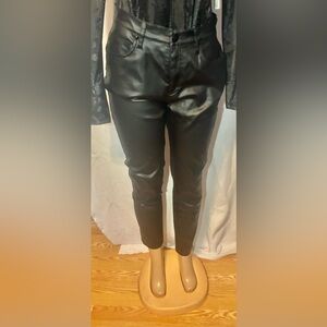 VENUS Sexy Black Faux Leather Ankle Jeans